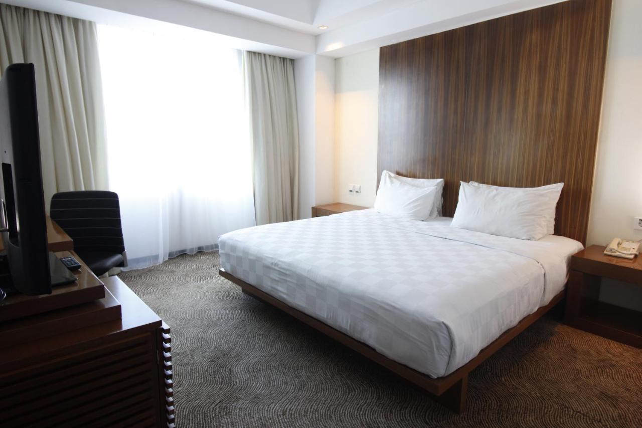Novotel Balikpapan Exteriör bild