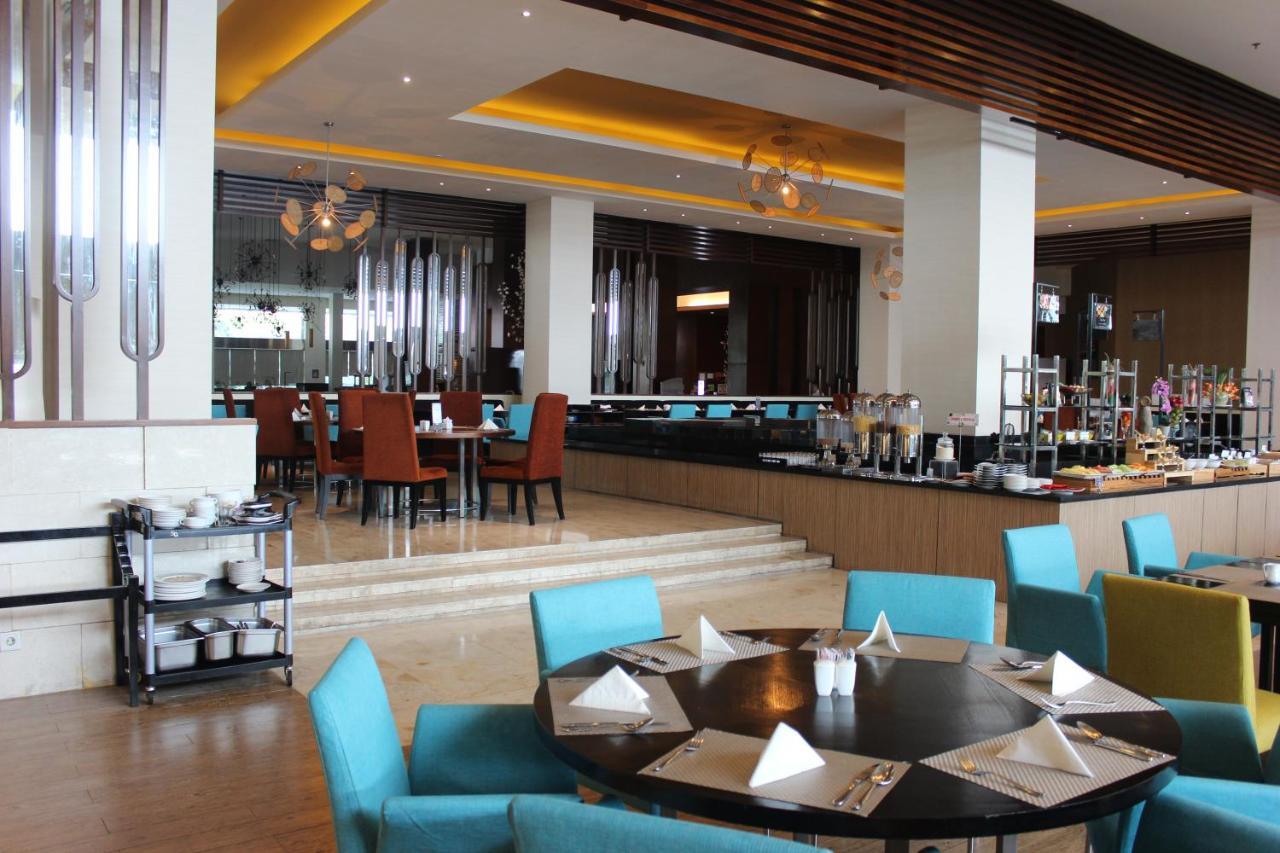 Novotel Balikpapan Exteriör bild